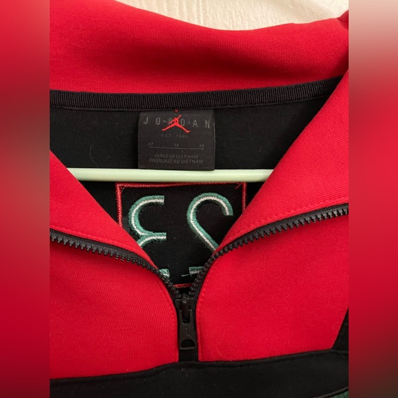 Jordan x Nina Chanel Abney Funnel Neck Top - Picture 5 of 7